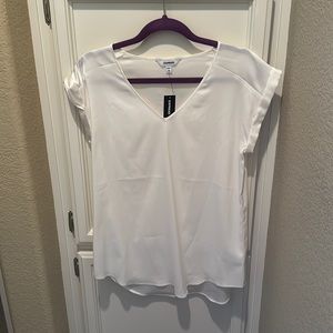 Express- BRAND NEW- blouse- off white Size M tags attached